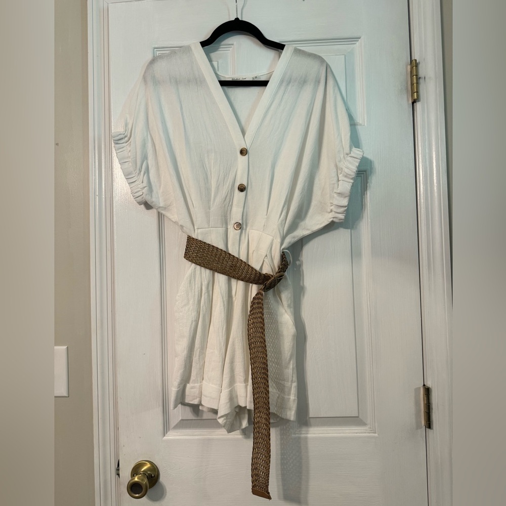 White Mustard Seed Romper Like New